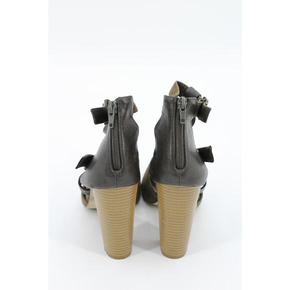 Shoe Dazzle Joyia buckle strap open toe block heel sandals 8.5 grunge whimsigoth - Picture 2 of 6